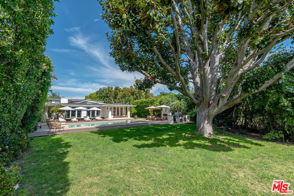 10424 Valley Spring Lane