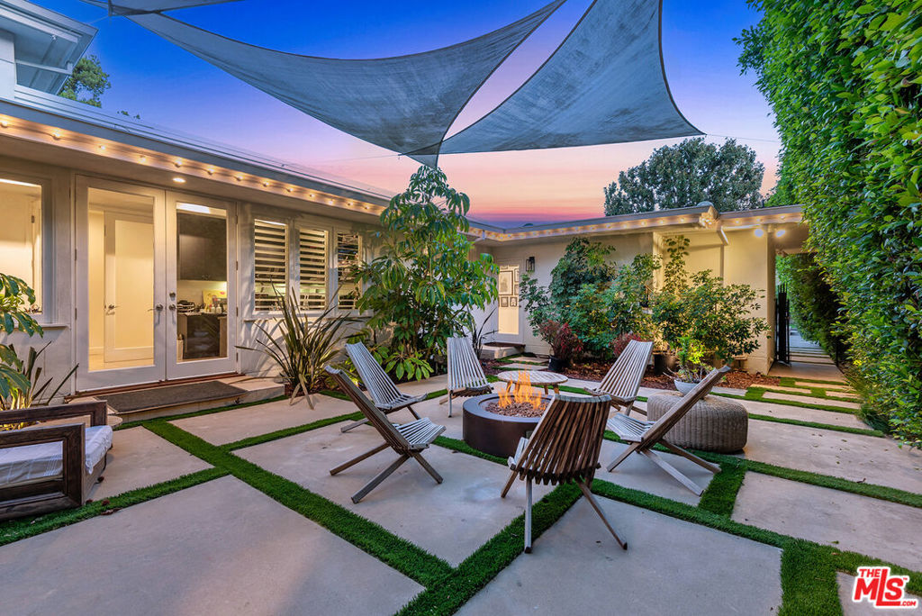 10424 Valley Spring Lane