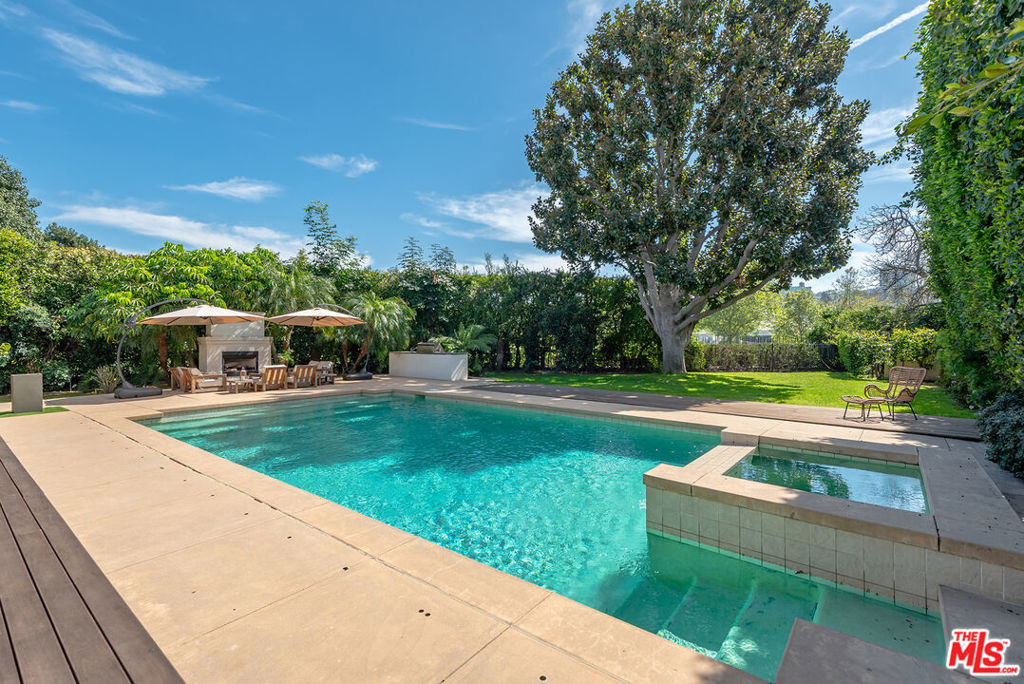 10424 Valley Spring Lane