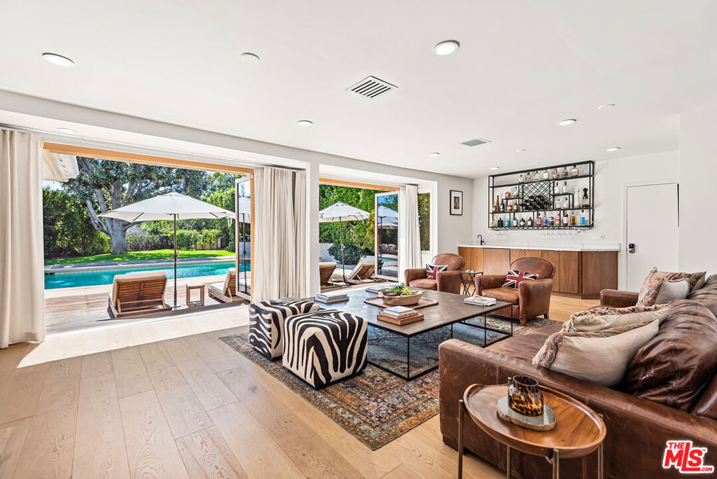 10424 Valley Spring Lane