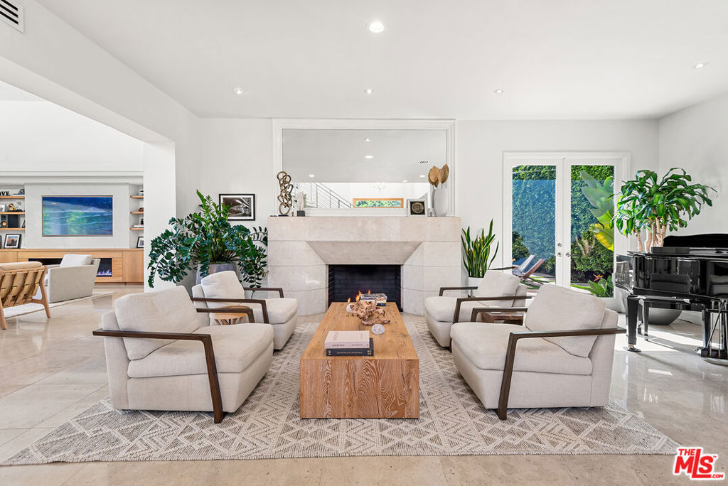 10424 Valley Spring Lane