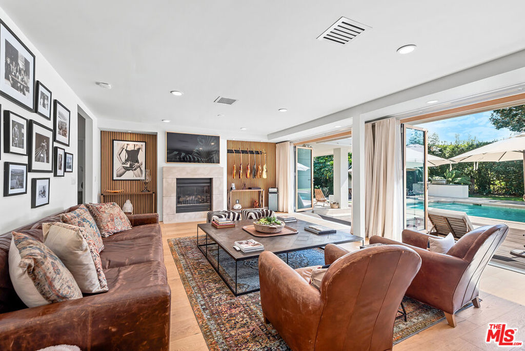 10424 Valley Spring Lane