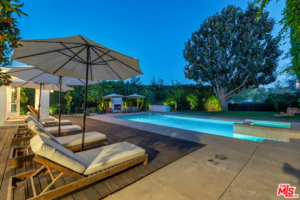 10424 Valley Spring Lane