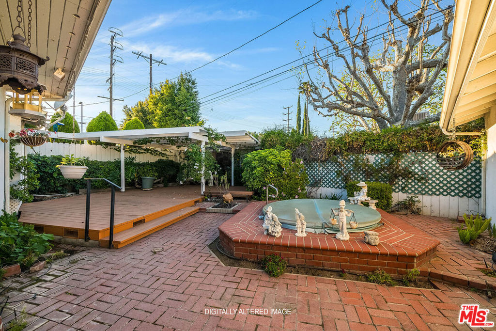 16851 Weddington Street