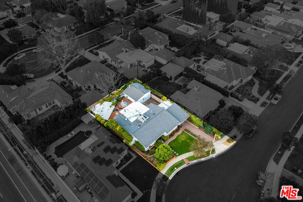 16851 Weddington Street