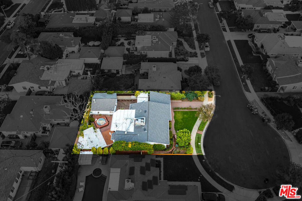 16851 Weddington Street