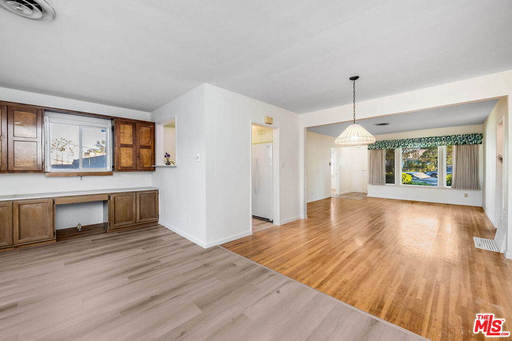 16851 Weddington Street