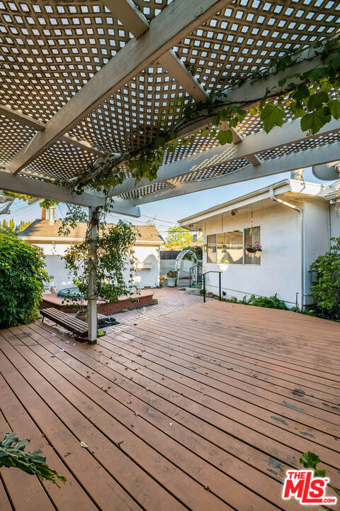 16851 Weddington Street