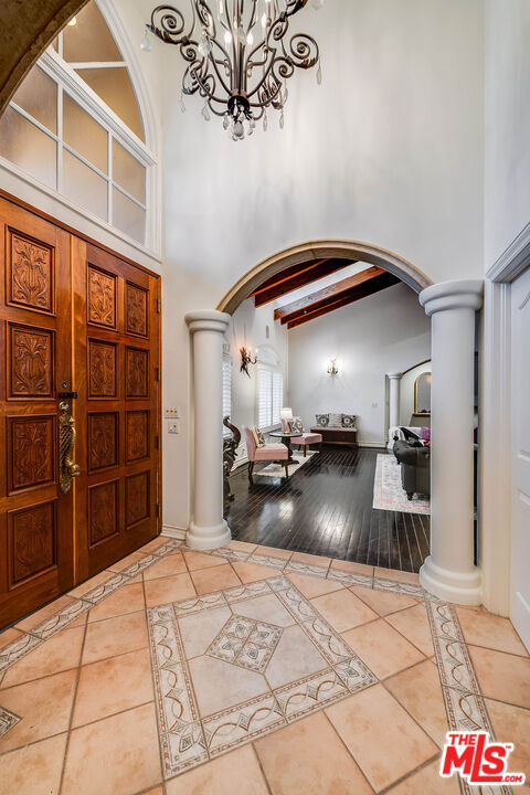 4063 Benedict Canyon Drive