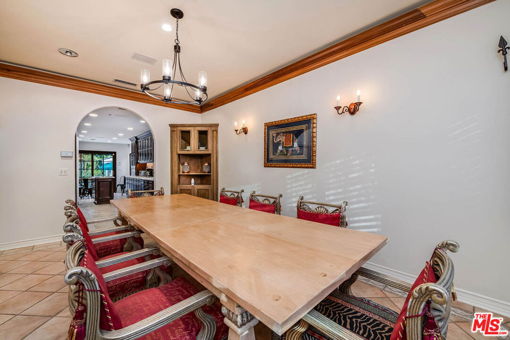 4063 Benedict Canyon Drive