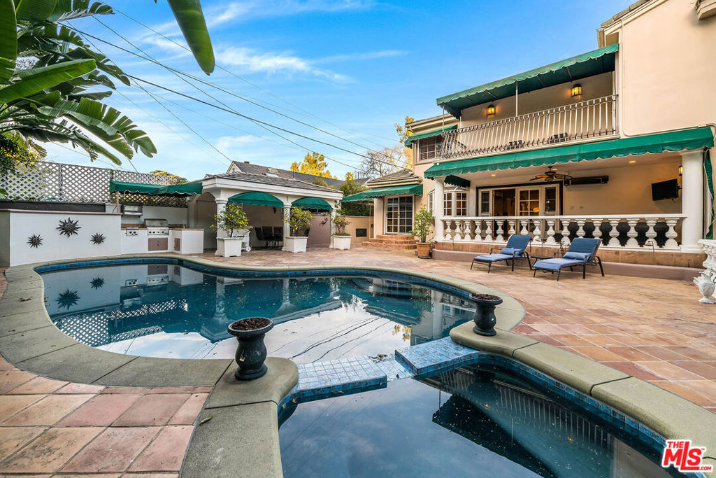 4063 Benedict Canyon Drive