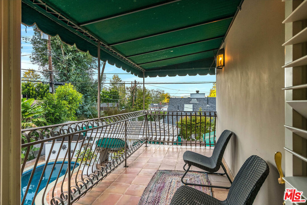4063 Benedict Canyon Drive