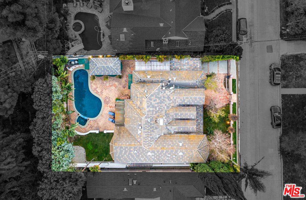 4063 Benedict Canyon Drive