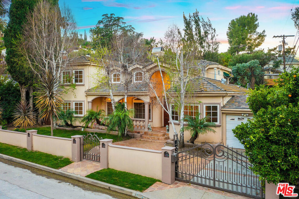 4063 Benedict Canyon Drive