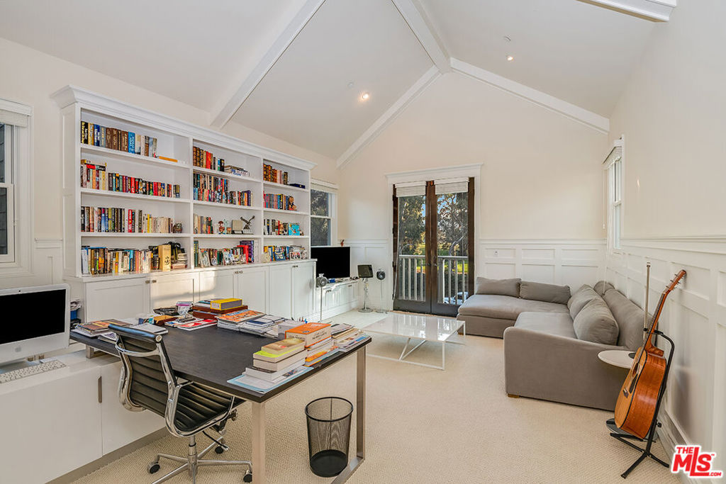 10161 VALLEY SPRING Lane