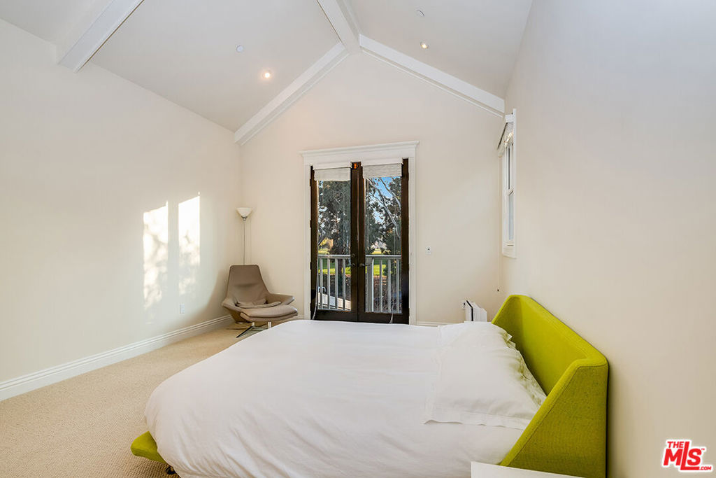 10161 VALLEY SPRING Lane