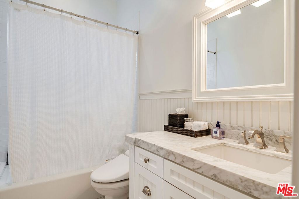 10161 VALLEY SPRING Lane