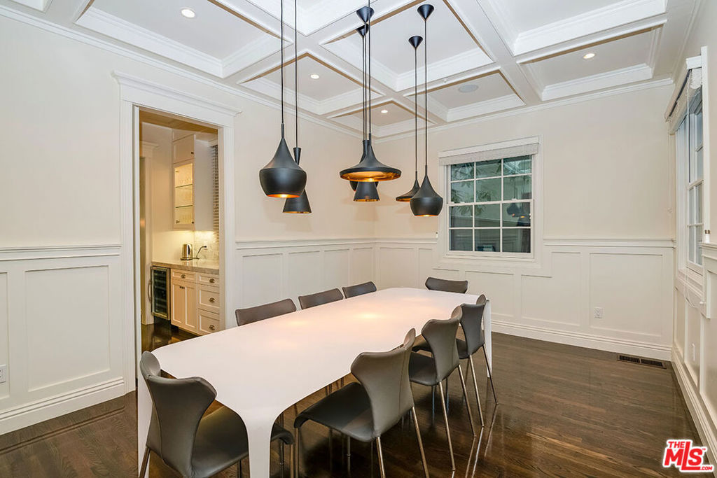 10161 VALLEY SPRING Lane