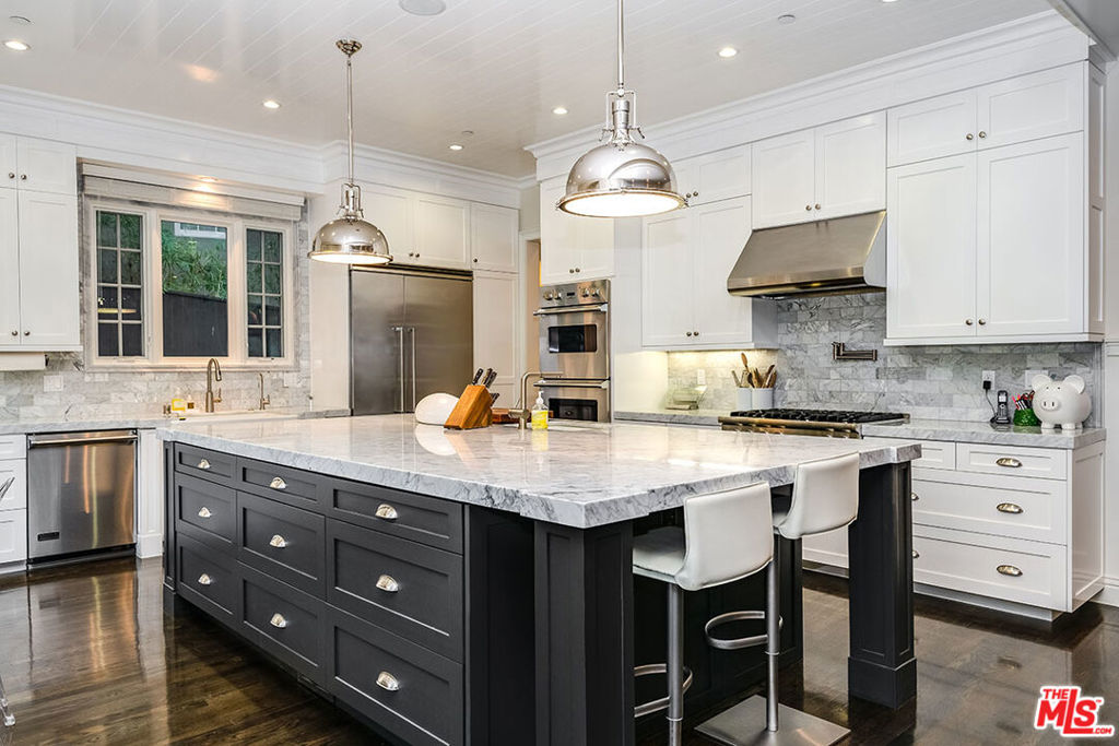 10161 VALLEY SPRING Lane