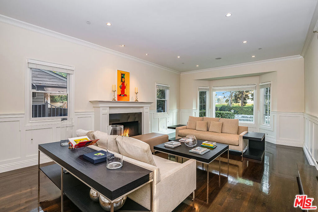 10161 VALLEY SPRING Lane