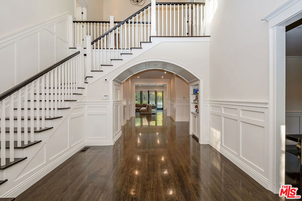 10161 VALLEY SPRING Lane