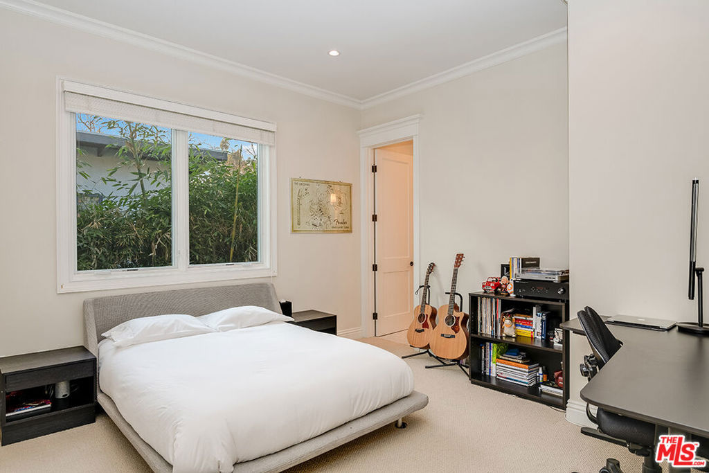 10161 VALLEY SPRING Lane