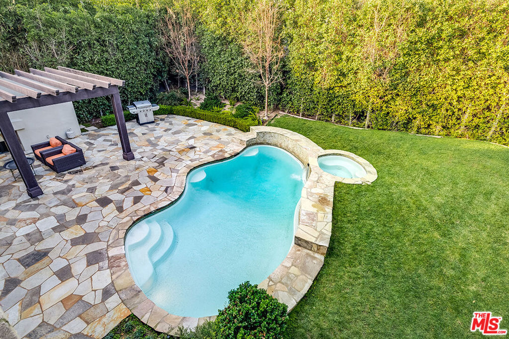 10161 VALLEY SPRING Lane