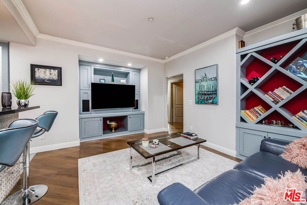 4805 Bellflower Avenue 104