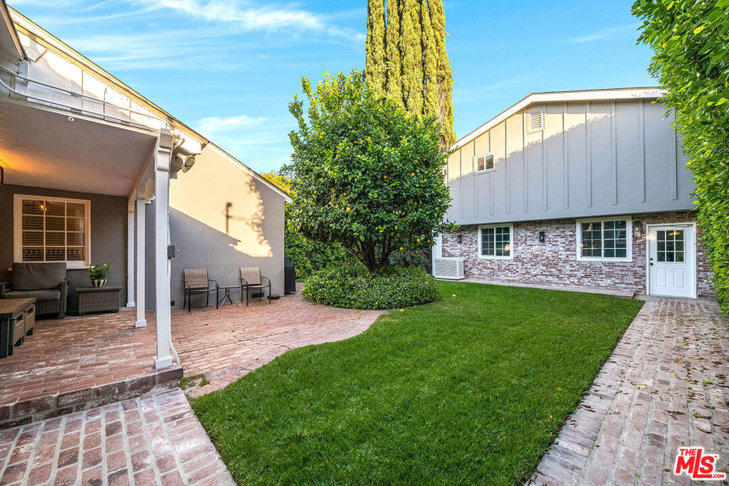 4134 W Mcfarlane Avenue