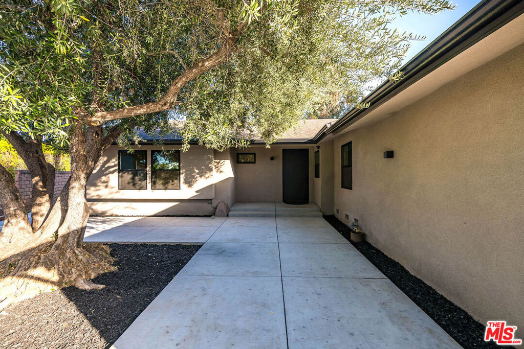 17150 Vintage Street