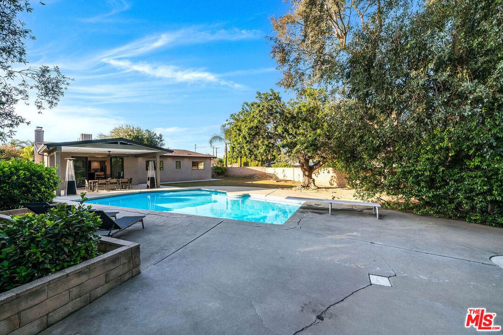 17150 Vintage Street