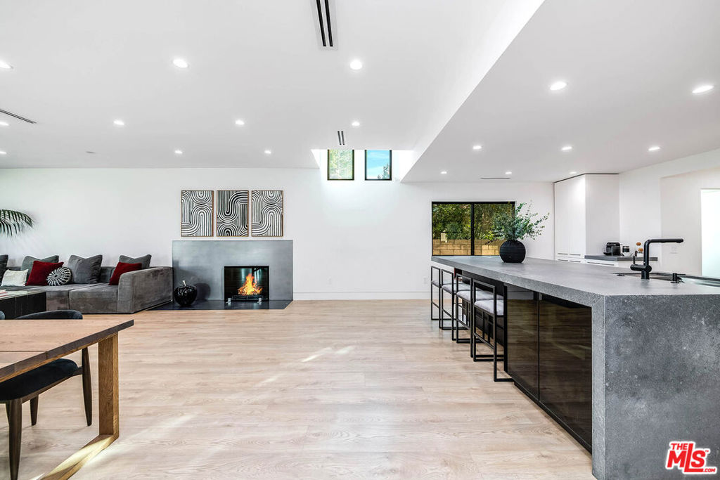 17150 Vintage Street