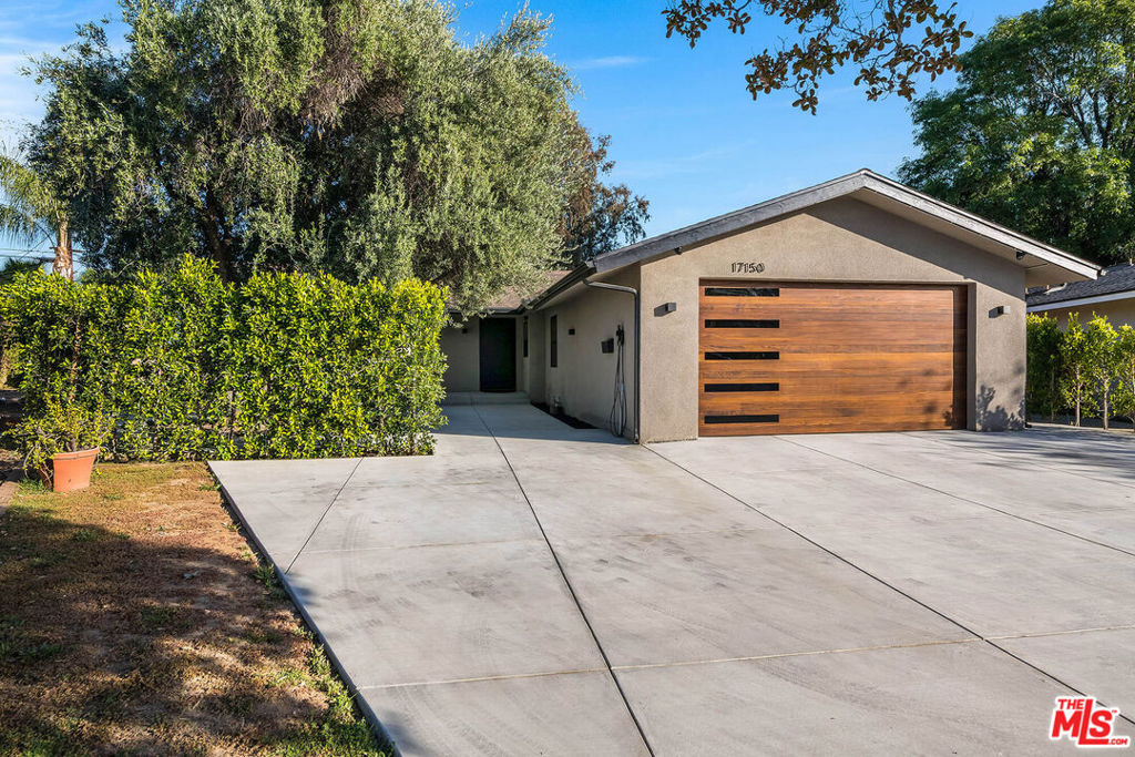 17150 Vintage Street