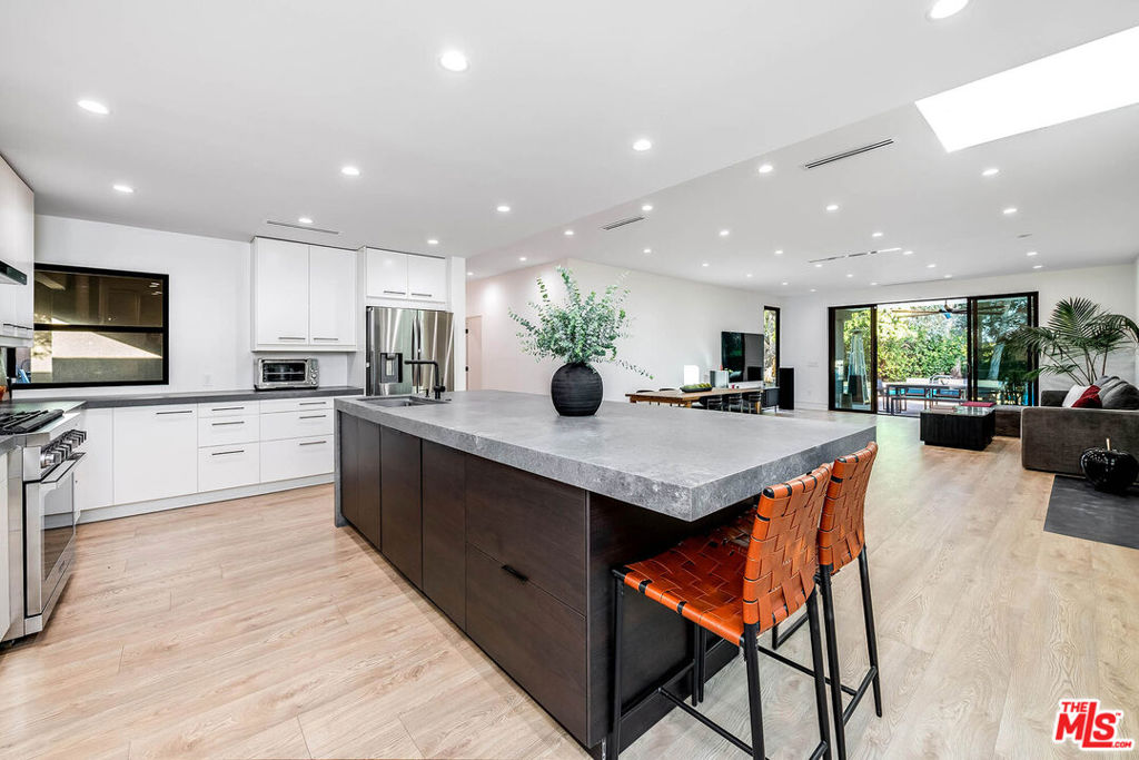 17150 Vintage Street
