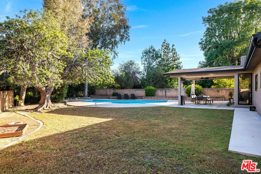 17150 Vintage Street