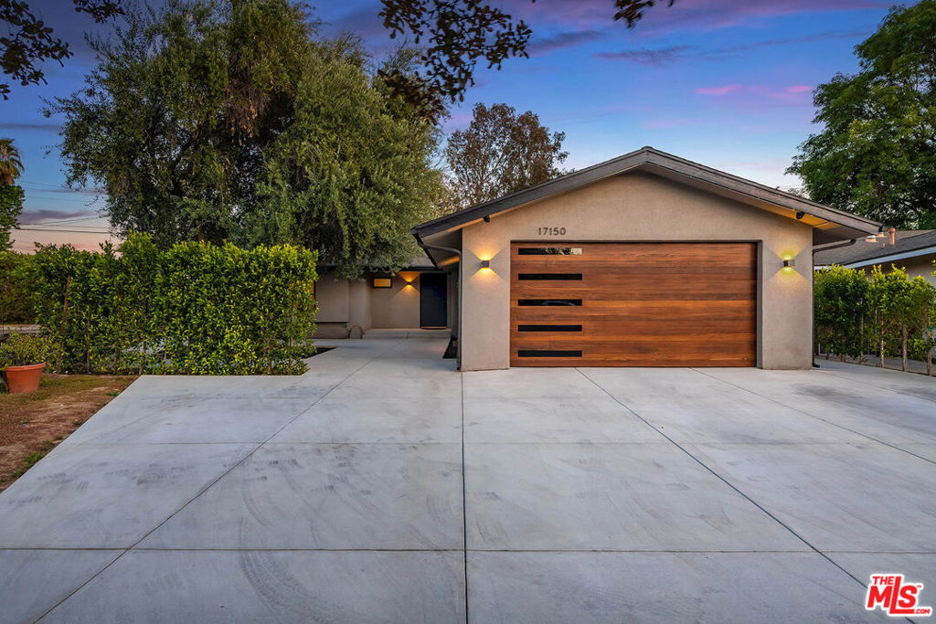 17150 Vintage Street