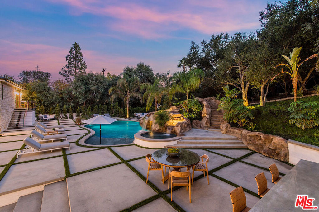 18762 Wells Drive