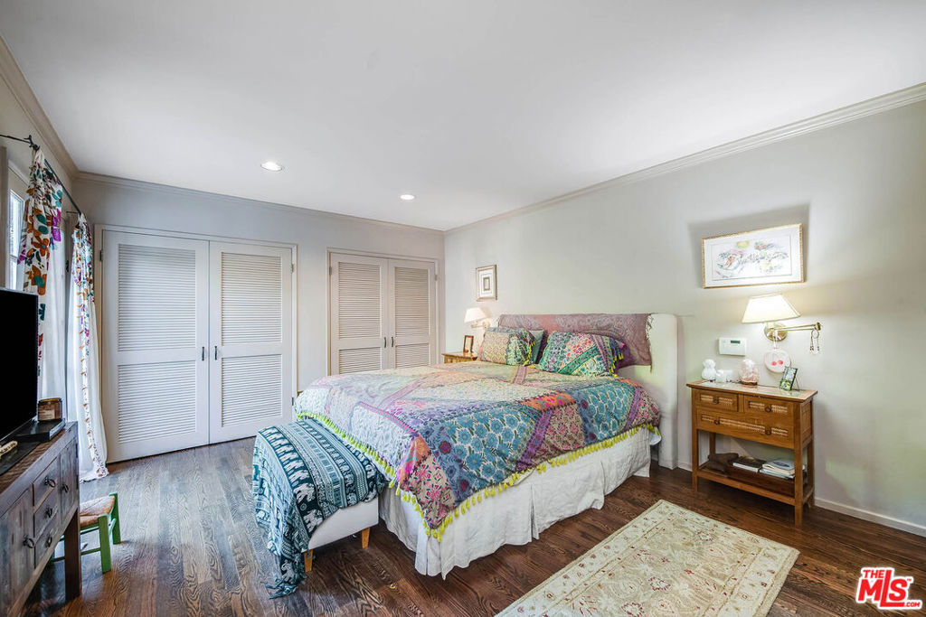 11146 Valley Spring Lane
