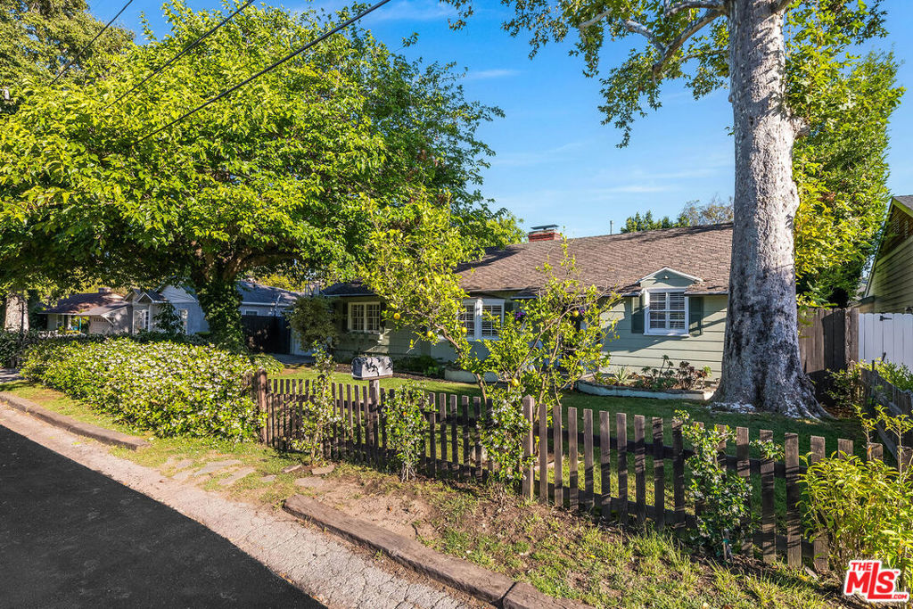 11146 Valley Spring Lane