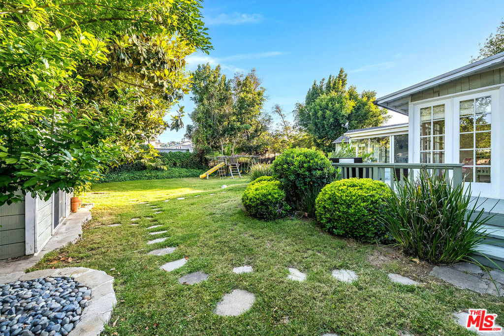 11146 Valley Spring Lane