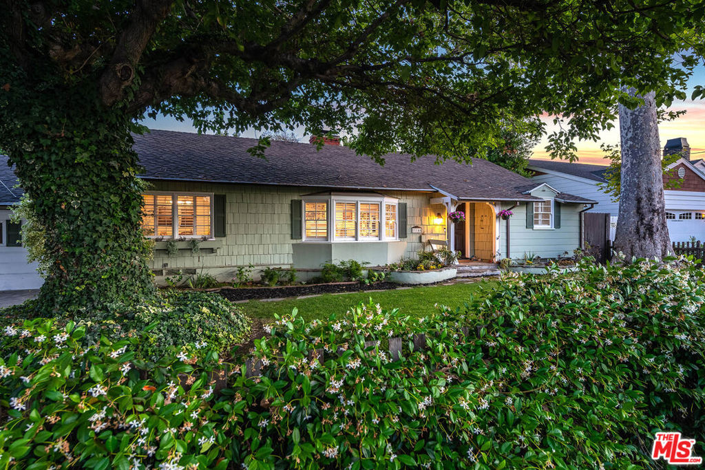 11146 Valley Spring Lane