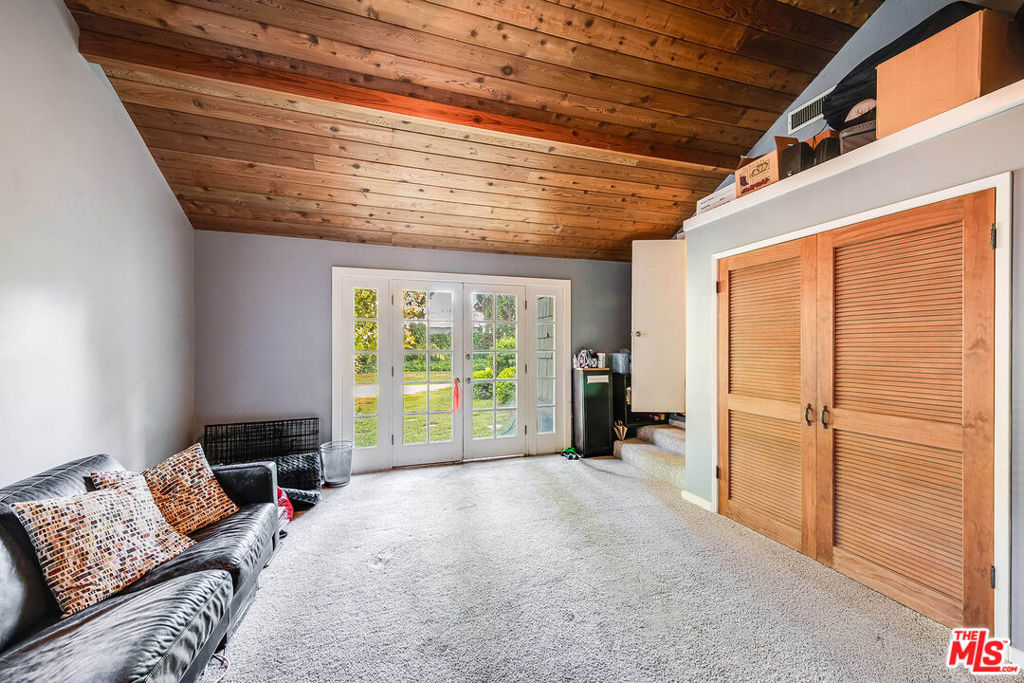 11146 Valley Spring Lane