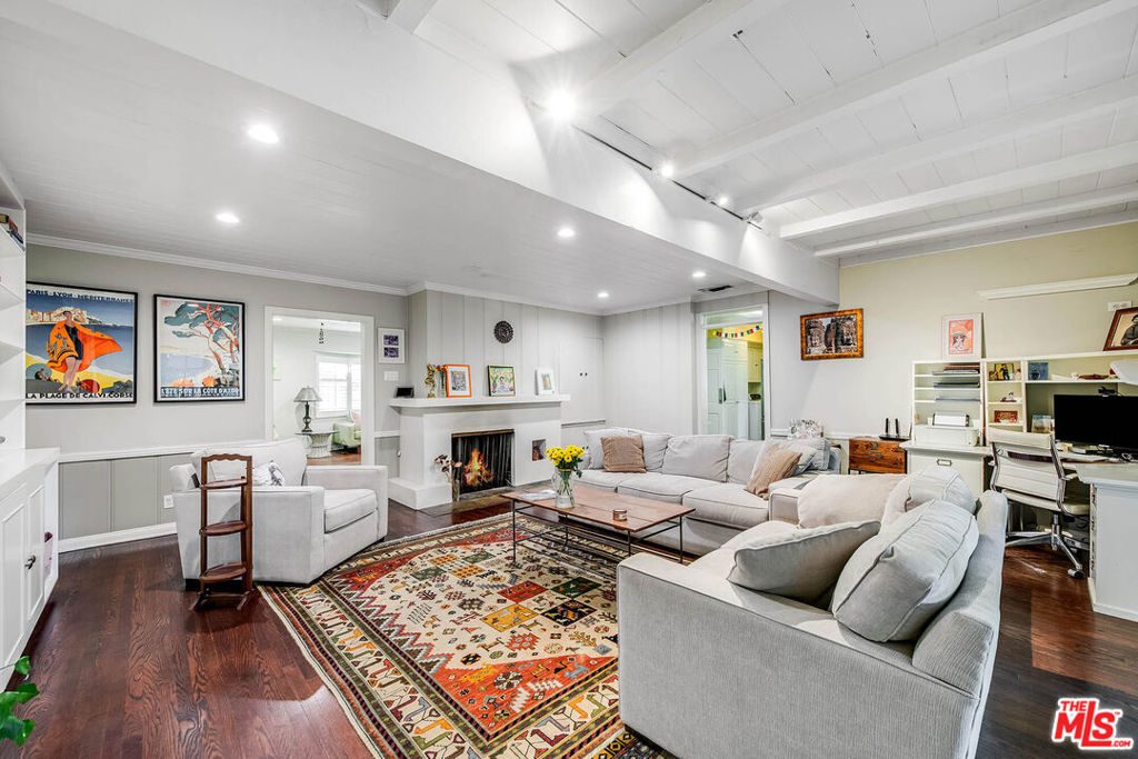 11146 Valley Spring Lane