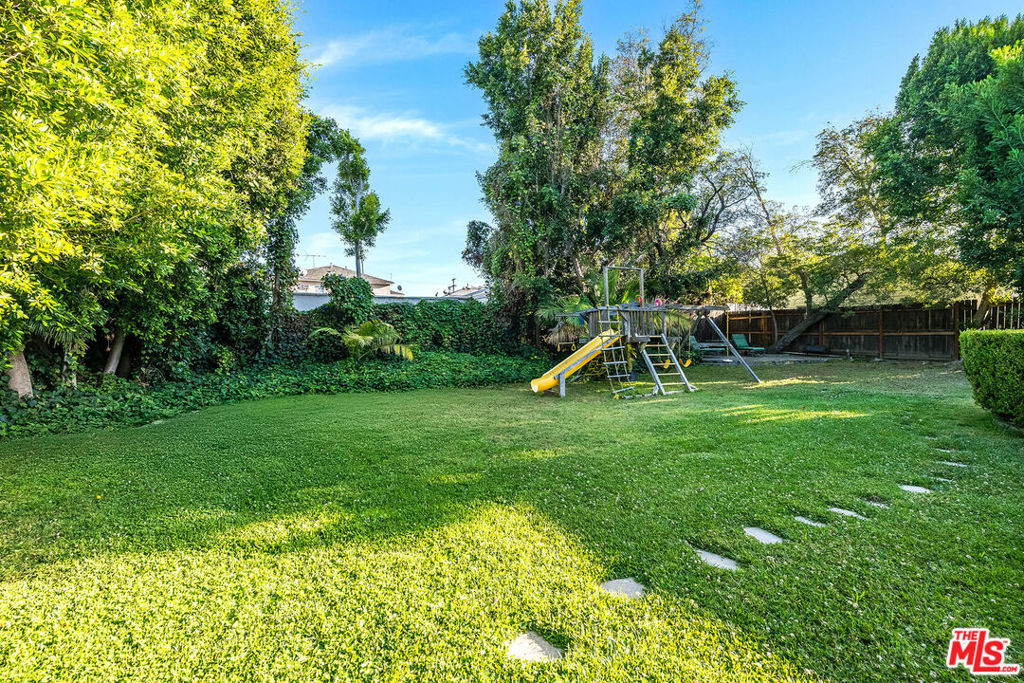 11146 Valley Spring Lane