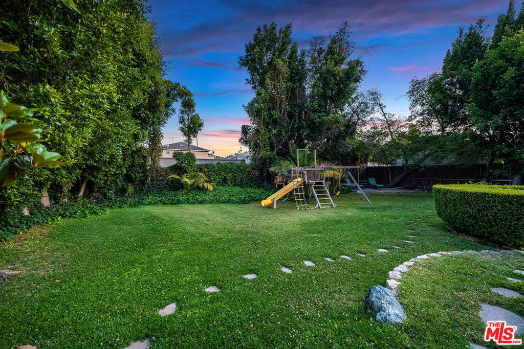 11146 Valley Spring Lane