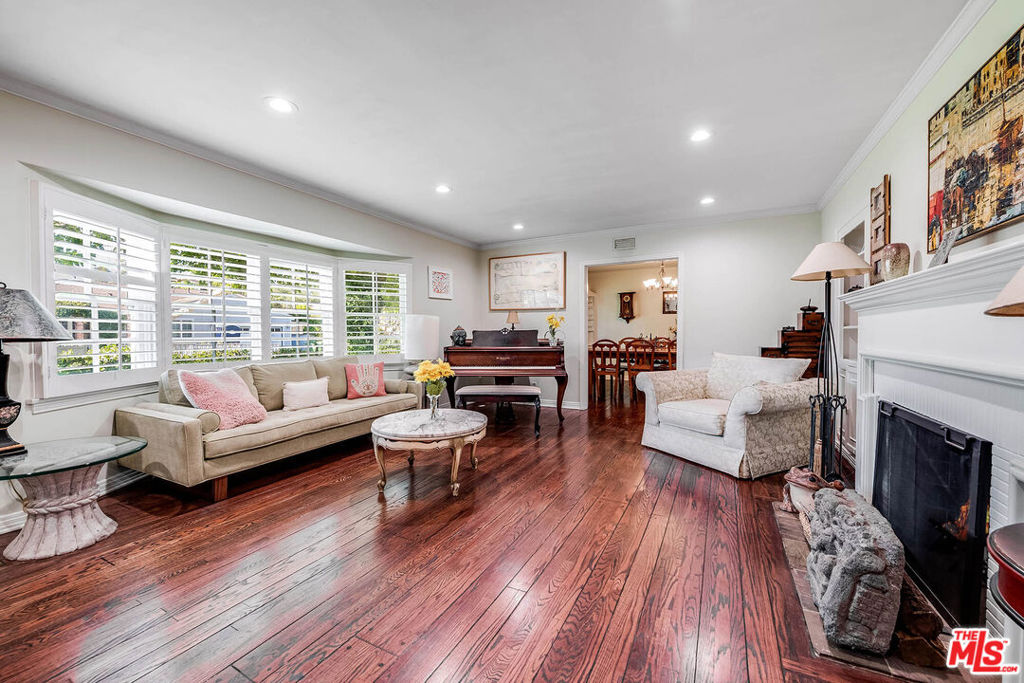 11146 Valley Spring Lane