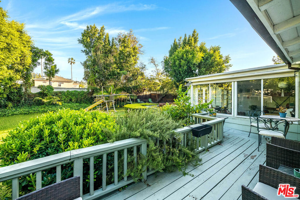 11146 Valley Spring Lane