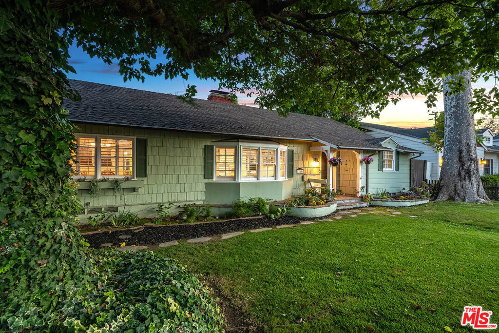 11146 Valley Spring Lane