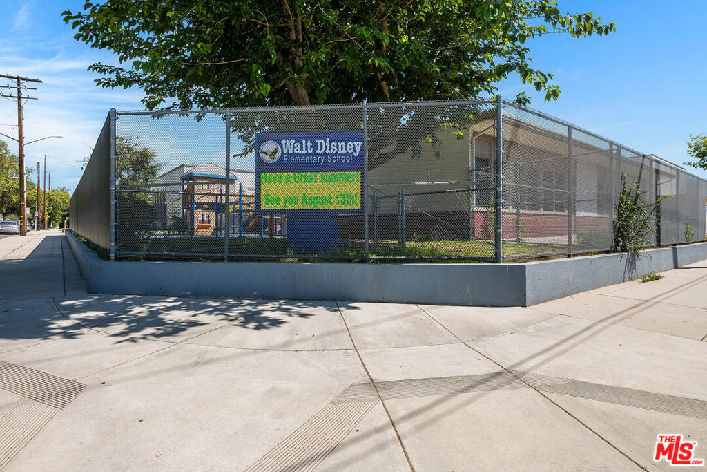 1400 W Clark Avenue