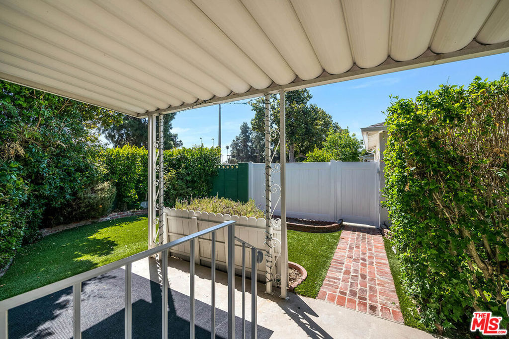 1400 W Clark Avenue